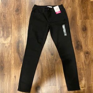 Sonoma Low Rise Ultimate Jegging- Women’s